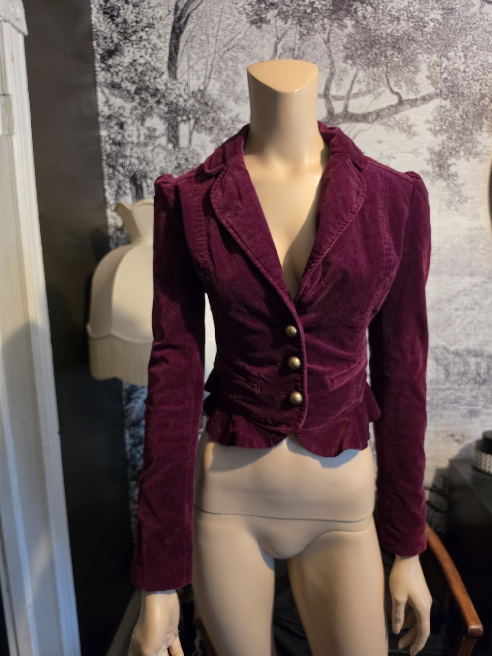 Guess Jeans Vintage Y2K Velvet Cropped Ruffle Blazer Jacket Burgundy Small